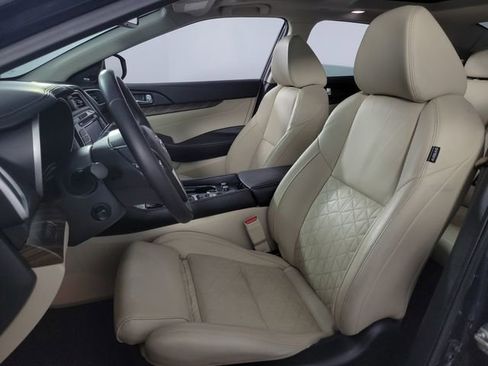 Used 2017 Nissan Maxima Platinum FWD image 16