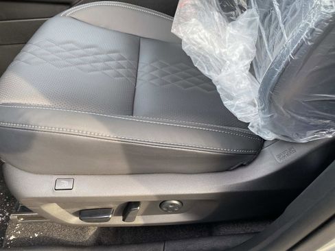 New 2025 Mitsubishi Outlander SEL Black Edition image 9