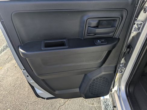 Used 2017 RAM 1500 Express image 24