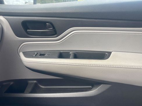 Used 2019 Honda Odyssey EX image 20
