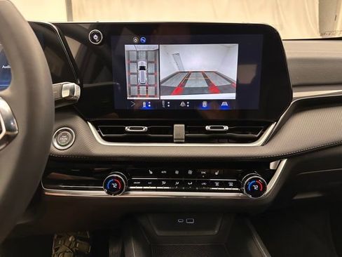 New 2026 Chevrolet Equinox LT FWD image 8
