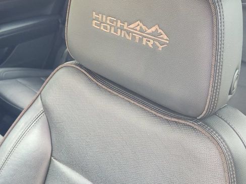 Used 2021 Chevrolet Tahoe High Country w/ Premium Package RWD image 15
