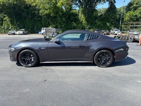 Used 2024 Ford Mustang GT RWD image 2
