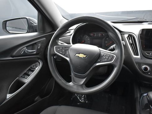 Used 2022 Chevrolet Malibu LT image 18