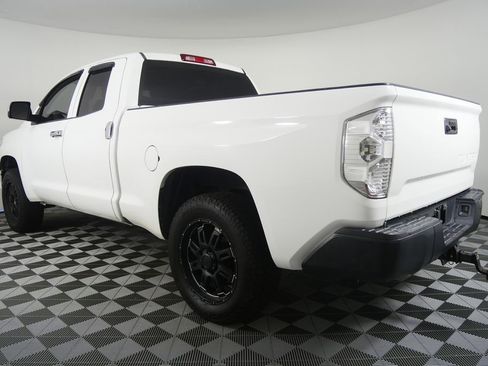 Used 2017 Toyota Tundra SR5 image 6