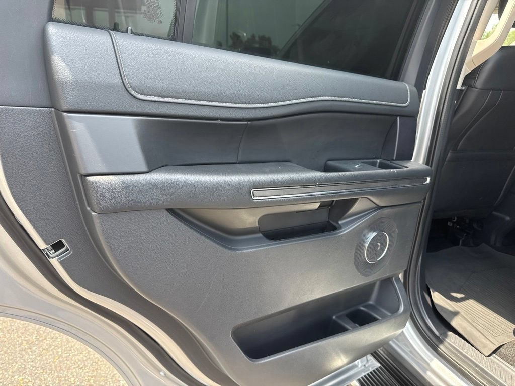 Used 2023 Ford Expedition XLT RWD image 21