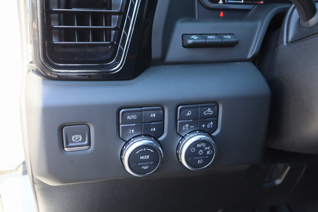 Certified 2025 GMC Sierra 2500 AT4 w/ AT4 Premium Plus Package AWD/4WD image 13