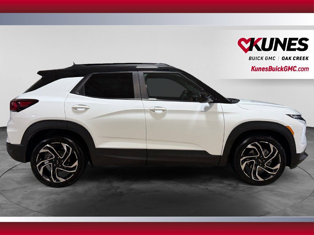 Used 2024 Chevrolet TrailBlazer RS w/ Convenience Package FWD image 12
