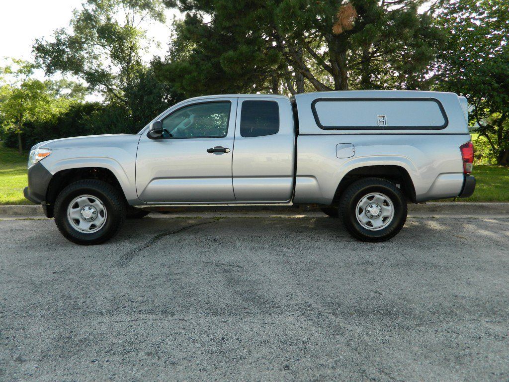 Used 2019 Toyota Tacoma SR RWD image 4