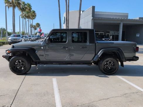 Used 2020 Jeep Gladiator Sport AWD/4WD image 7