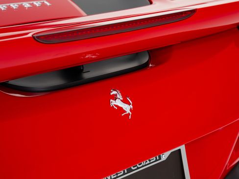 Used 2021 Ferrari F8 Tributo image 45