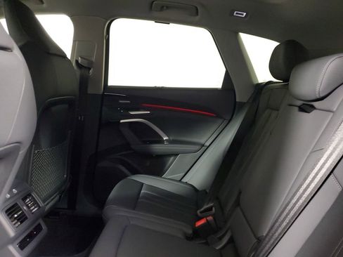 New 2025 Audi Q5 Premium Plus image 12