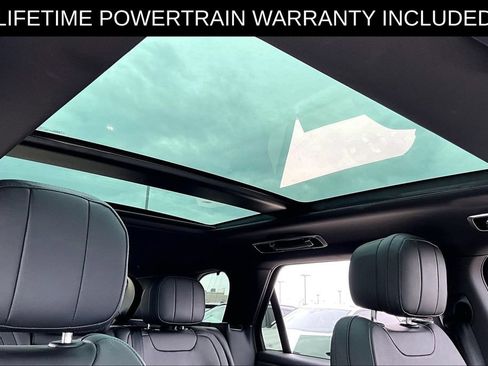 Used 2025 Land Rover Range Rover Sport SE AWD/4WD image 21