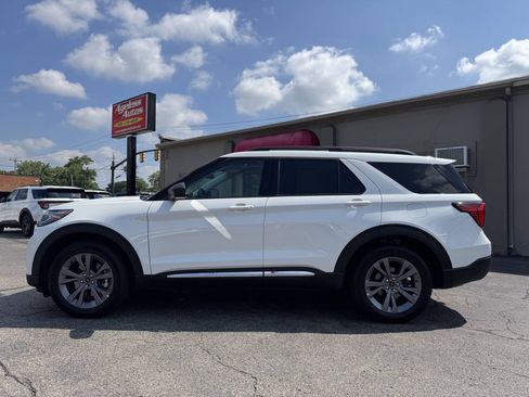 Used 2025 Ford Explorer Active w/ Active Comfort Package AWD/4WD image 6