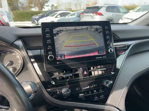 Used 2022 Toyota Camry SE image 22
