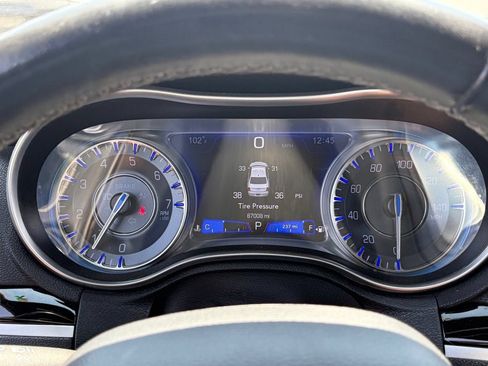 Used 2021 Chrysler 300 S RWD image 10