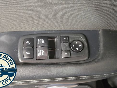 Used 2020 Dodge Challenger SXT RWD image 20