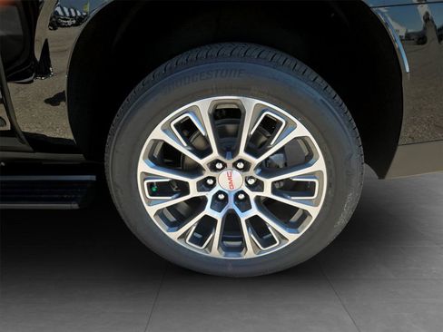 New 2026 GMC Yukon XL Denali w/ Sun & Power Step Package image 30