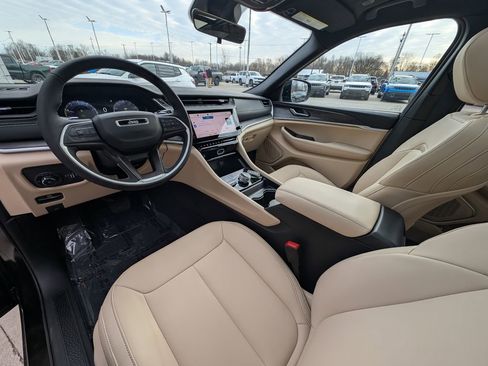 New 2026 Jeep Grand Cherokee Limited w/ Limited Altitude Package image 2