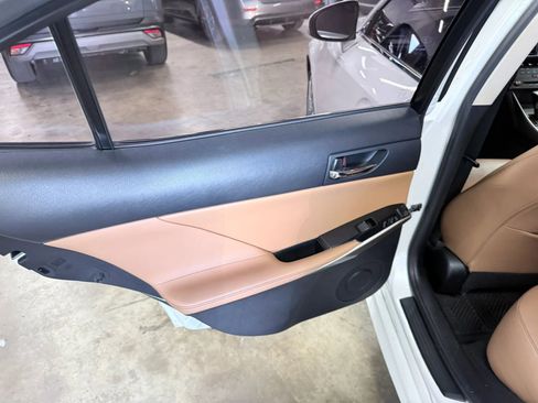 Used 2016 Lexus IS 200t image 12