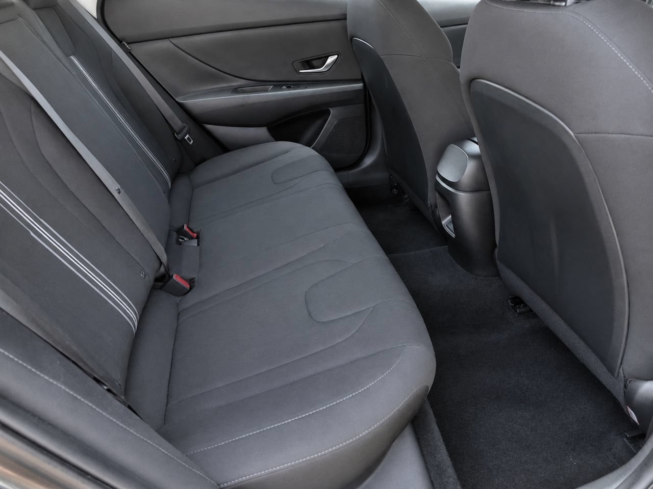 Used 2024 Hyundai Elantra SEL FWD image 37
