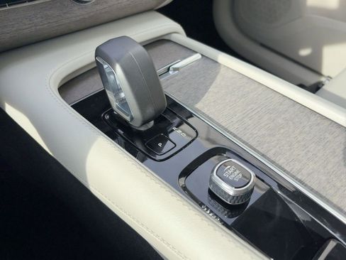 Certified 2023 Volvo XC90 B6 Plus w/ Protection Package image 17