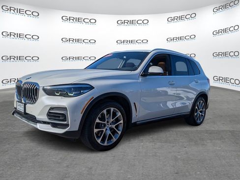 Used 2023 BMW X5 xDrive40i w/ Premium Package AWD/4WD image 3