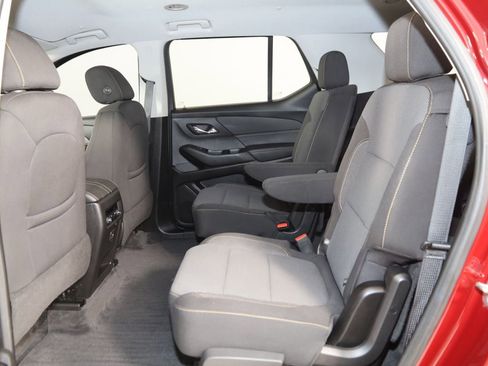 Used 2020 Chevrolet Traverse LT image 48