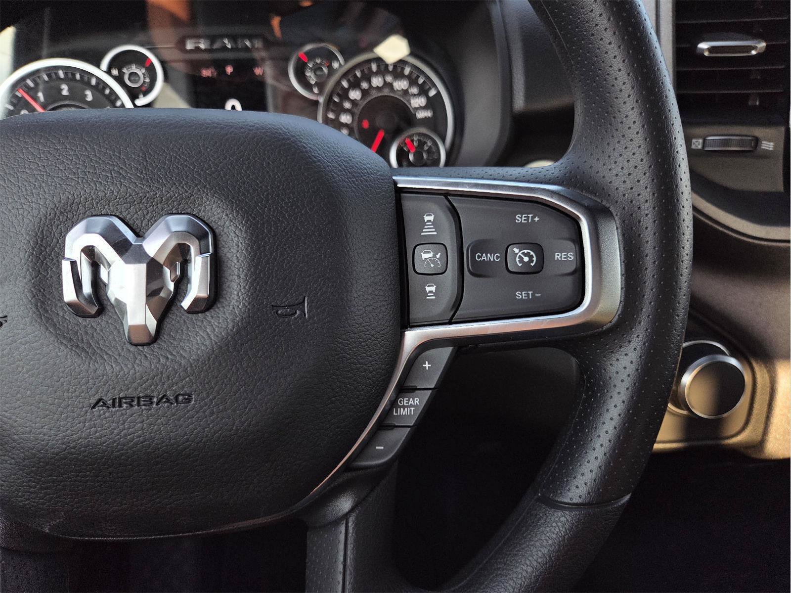 New 2026 RAM 1500 Express AWD/4WD image 20