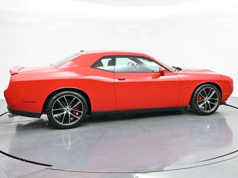 Used 2018 Dodge Challenger R/T w/ Performance Handling Group image 8