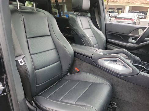Used 2023 Mercedes-Benz GLS 450 4MATIC image 24