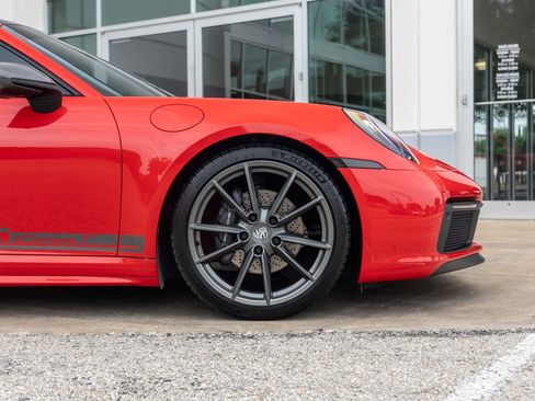 Used 2024 Porsche 911 Carrera T RWD image 5