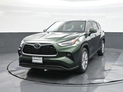 Used 2023 Toyota Highlander Limited