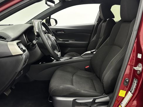 Used 2019 Toyota C-HR XLE image 13