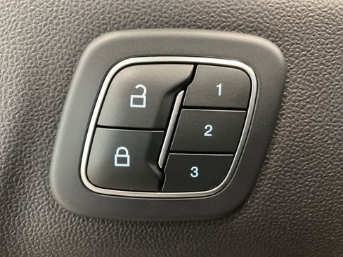 Used 2021 Ford Escape SEL w/ Technology Package image 14