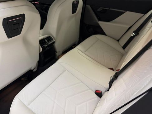 New 2026 BMW 530i image 21