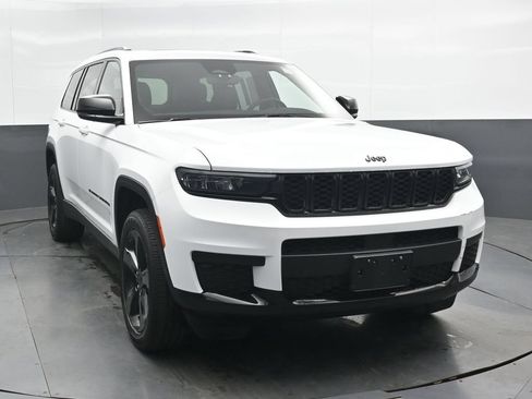 Used 2023 Jeep Grand Cherokee L Laredo AWD/4WD image 6
