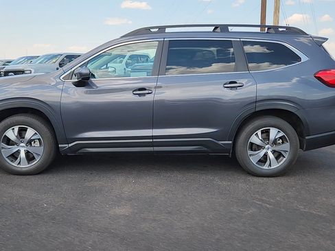 Used 2025 Subaru Ascent Premium AWD/4WD image 2