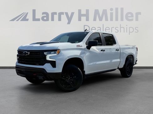 Used 2022 Chevrolet Silverado 1500 LT Trail Boss AWD/4WD image 1