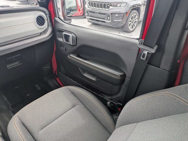 Certified 2026 Jeep Wrangler Unlimited Sahara AWD/4WD image 17