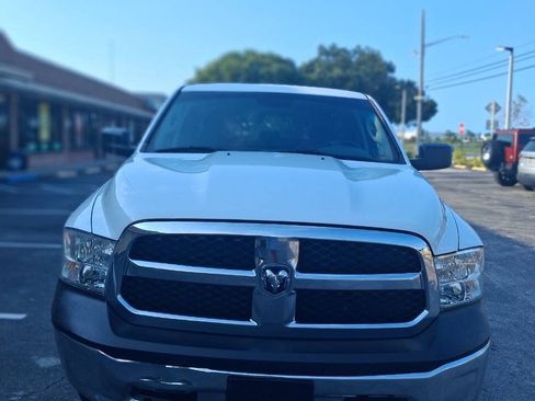 Used 2017 RAM 1500 Tradesman w/ Chrome Appearance Group AWD/4WD image 3