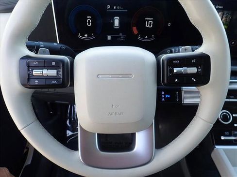 Used 2025 Hyundai Santa Fe SE image 13