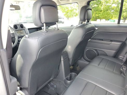 Used 2016 Jeep Patriot High Altitude AWD/4WD image 28