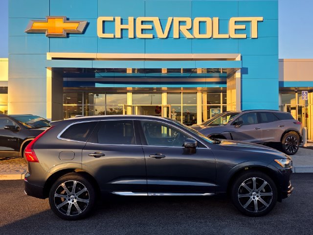 Used 2021 Volvo XC60 T5 Inscription w/ Climate Package AWD/4WD image 2
