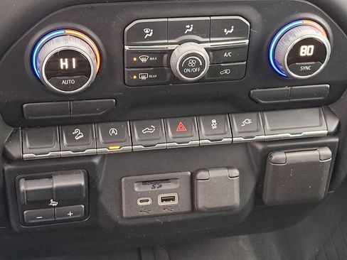 Used 2022 Chevrolet Silverado 1500 LT image 16