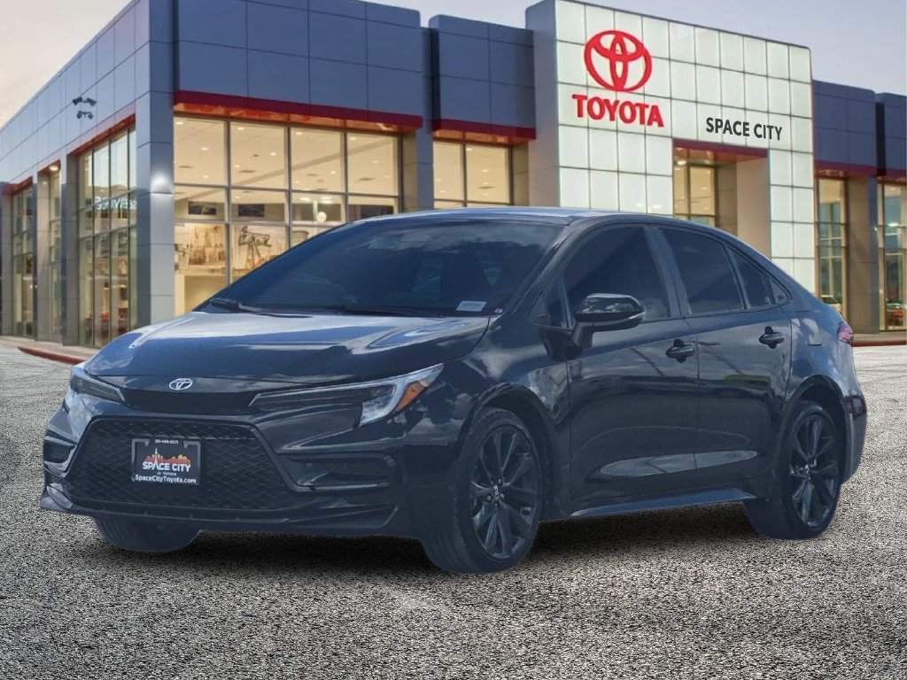 Used 2026 Toyota Corolla SE FWD image 2