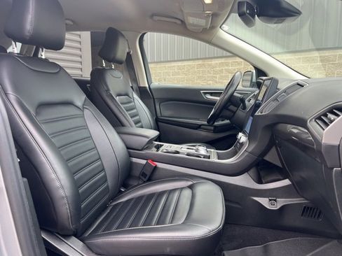 Used 2023 Ford Edge SEL image 11