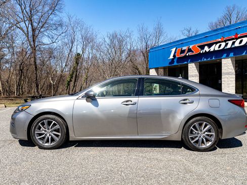 Used 2017 Lexus ES 300h image 3