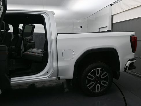 Used 2023 GMC Sierra 1500 AT4 AWD/4WD image 12