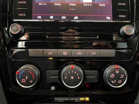 Used 2021 Volkswagen Passat 2.0T S image 17